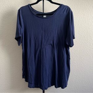 Women’s Navy Short-Sleeve Flowy Tee